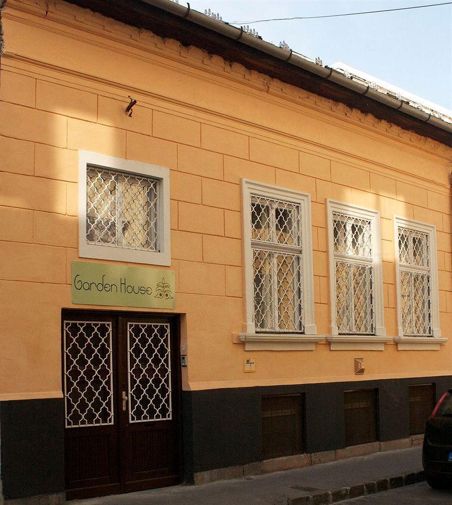 Garden House Hotel Budapest Exterior photo